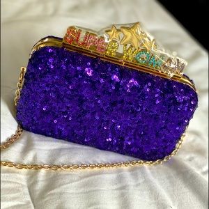 Super Woman sequence clutch with chain
